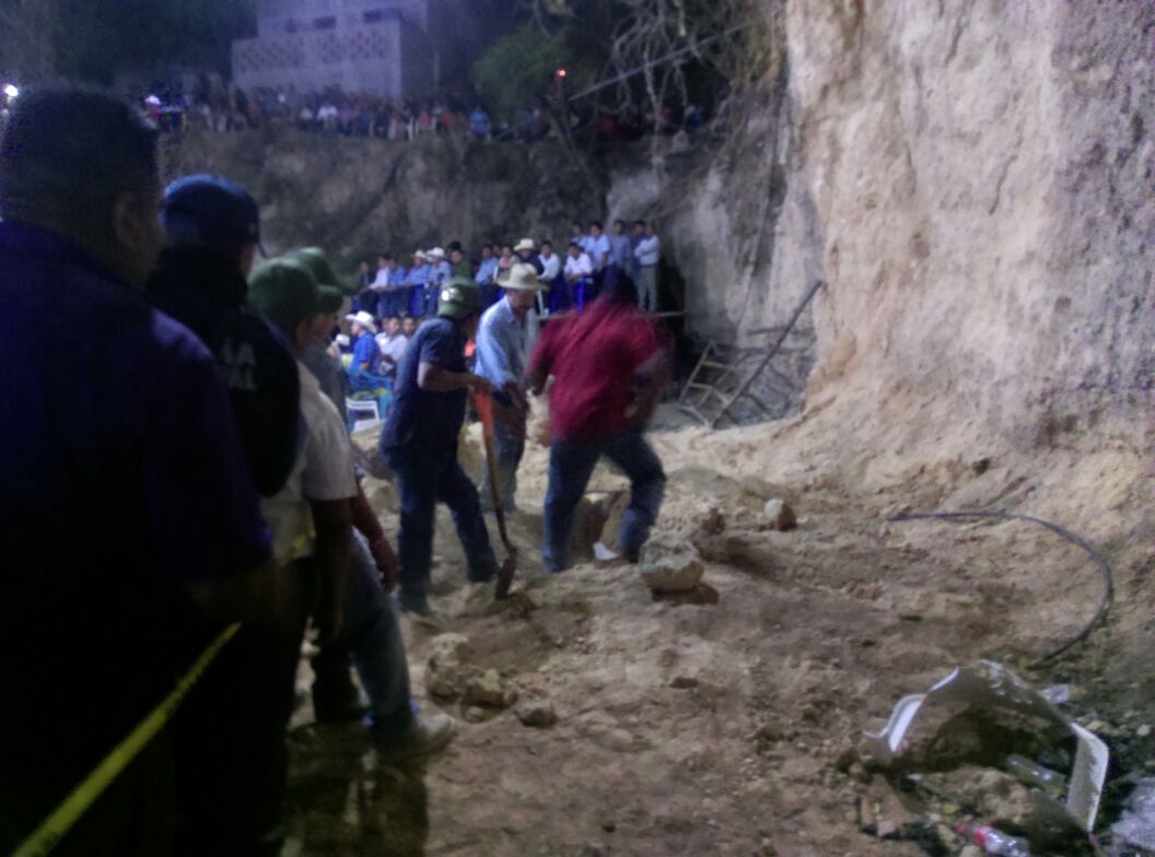 Deslave durante jaripeo deja dos lesionados en Tlapa, Guerrero