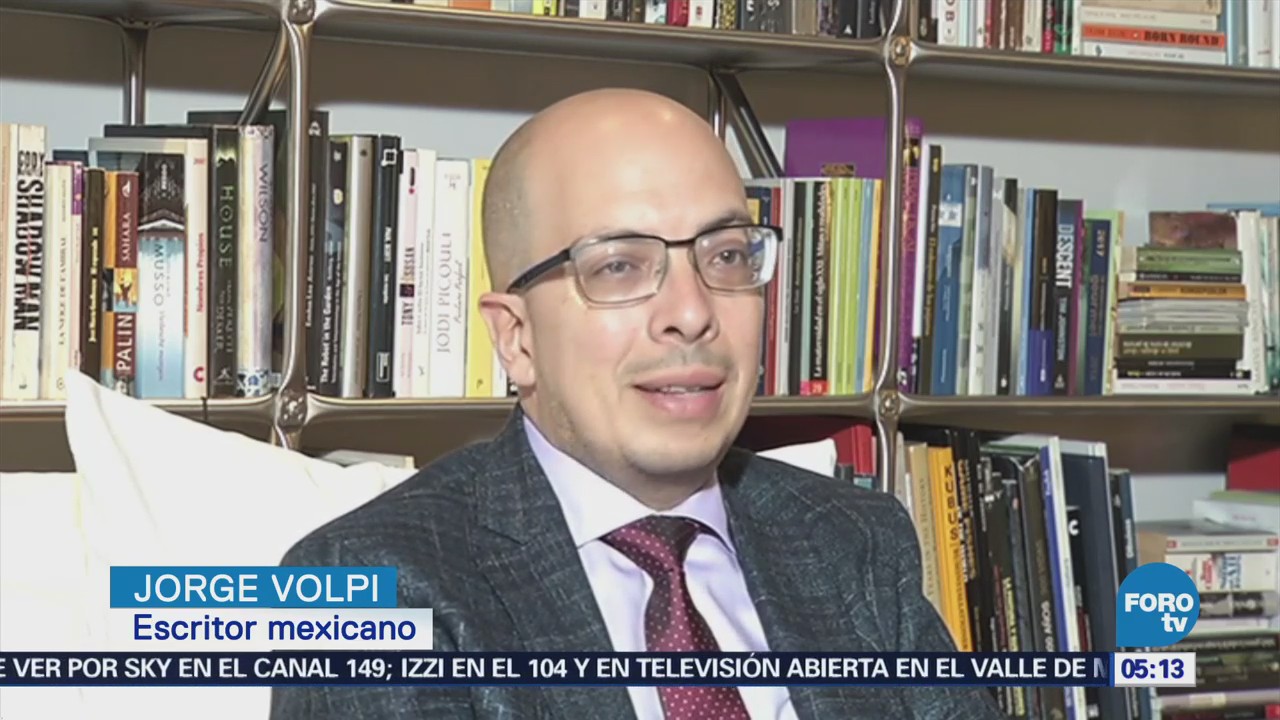 Jorge Volpi recibe el Premio Alfaguara 2018 por 'Una Novela Criminal'