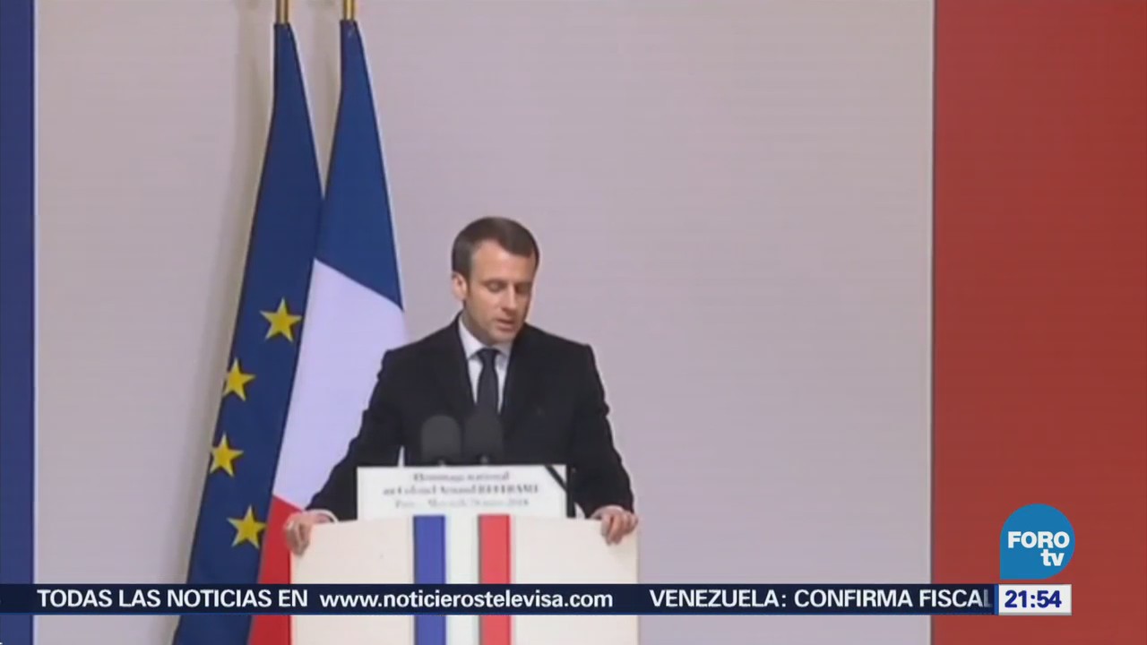 Macron rinde homenaje a coronel que se intercambió rehén
