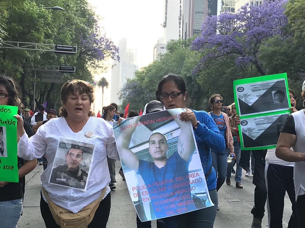 Marchan en CDMX para protestar por estudiantes desaparecidos en Jalisco