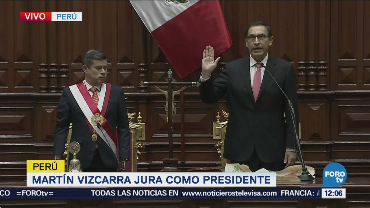 Martín Vizcarra asume la Presidencia de Perú tras renuncia de Kuczynski