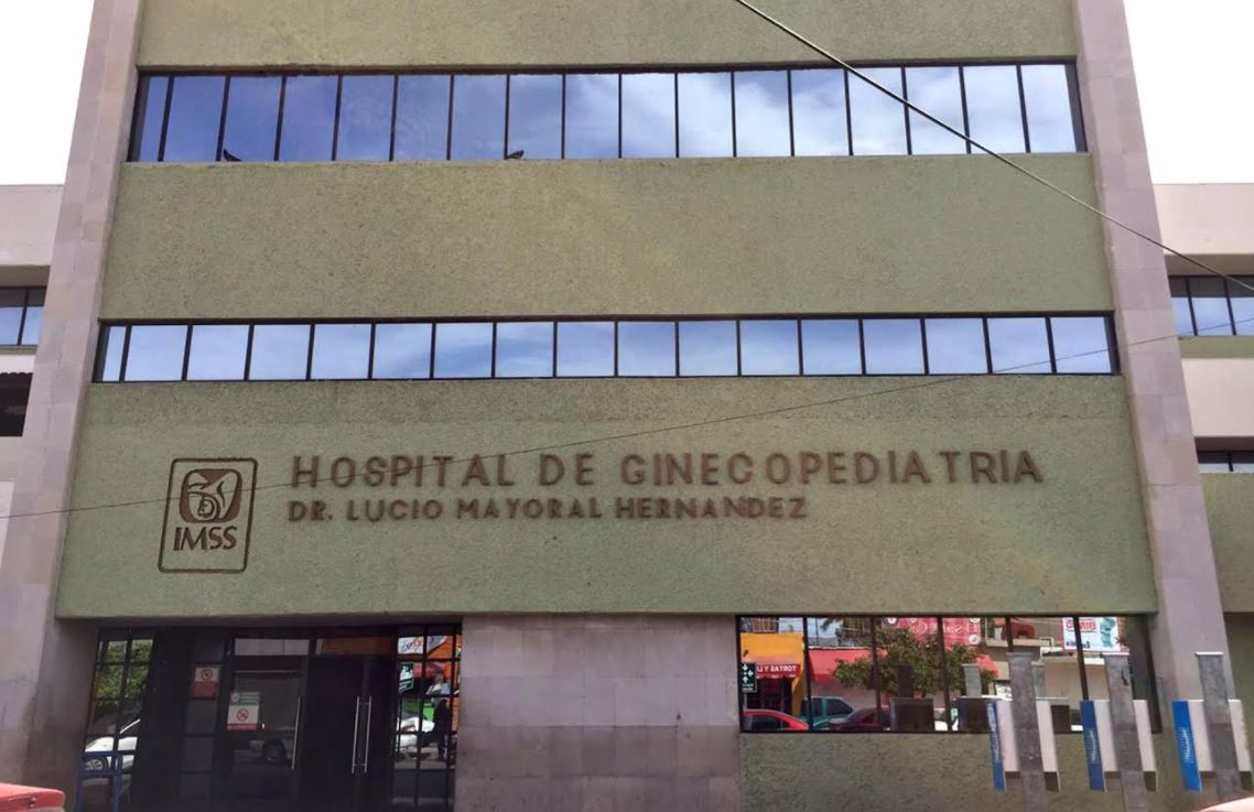 Médicos del IMSS retiran tumor a recién nacida en Hermosillo, Sonora. (Sitio oficial)