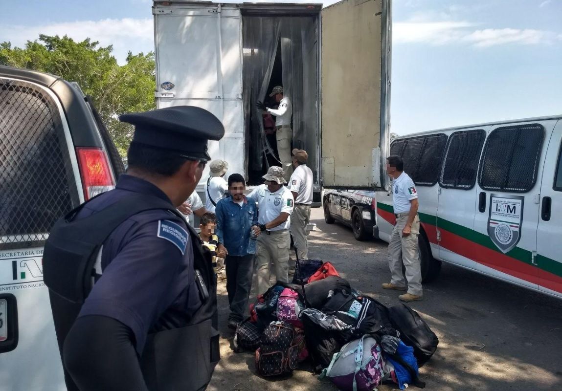 Rescatan a 136 migrantes centroamericanos en Veracruz