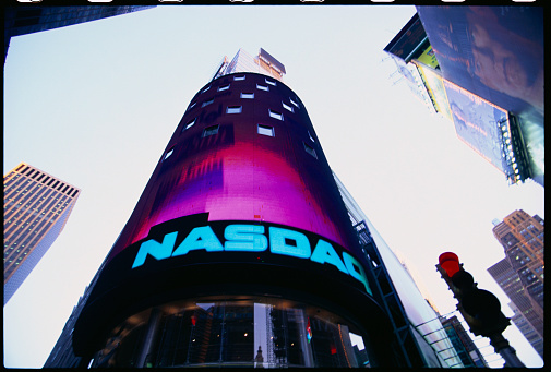 Nasdaq abre a la baja en la Bolsa de Nueva York