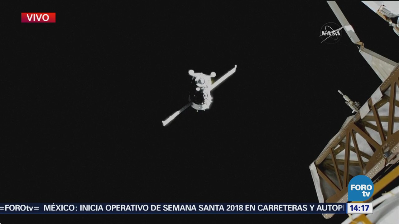 Nave Soyuz Acopla Estación Espacial Internacional