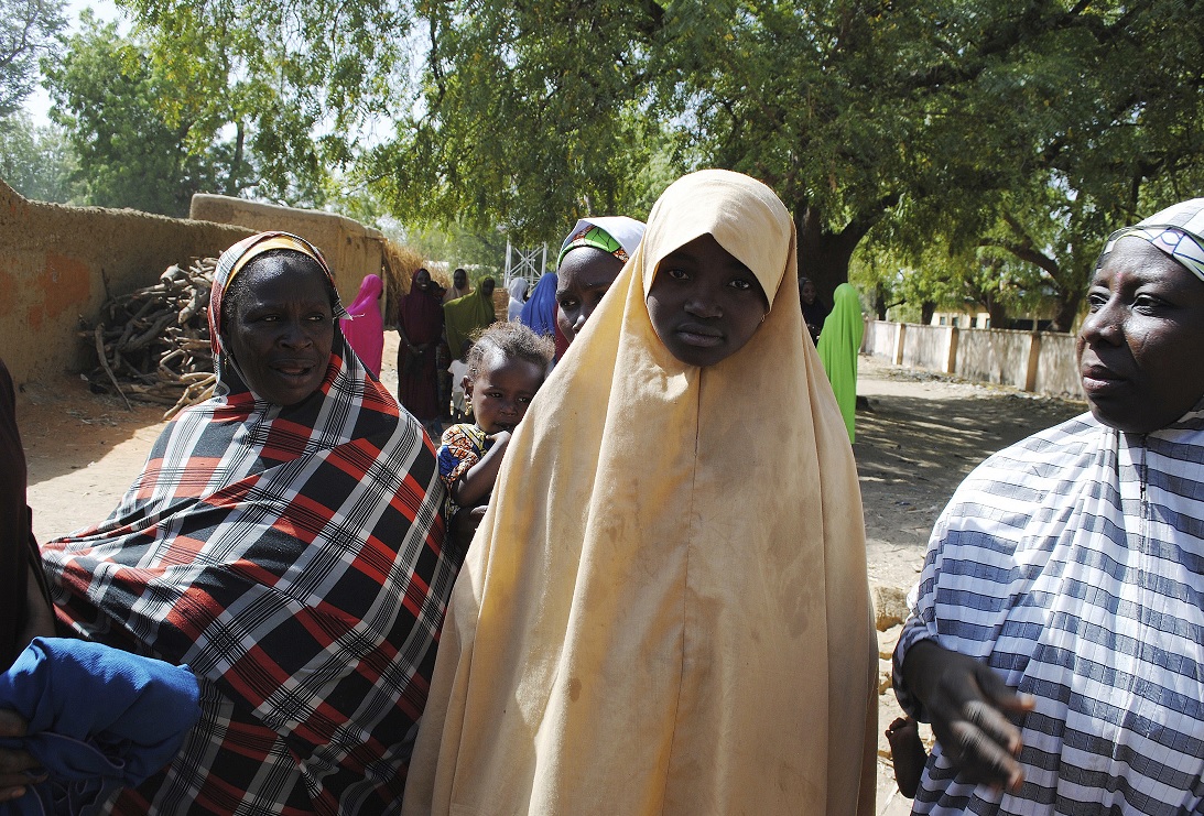 Boko Haram libera a 91 de 101 niñas secuestradas hace un mescuestradas hace un mes
