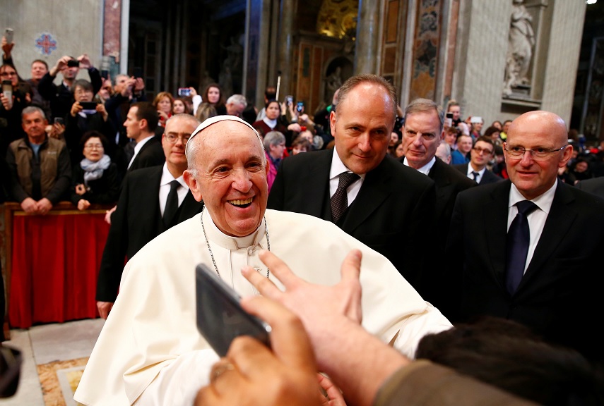 "Las misas no se pagan son gratuitas”, aclara el papa Francisco