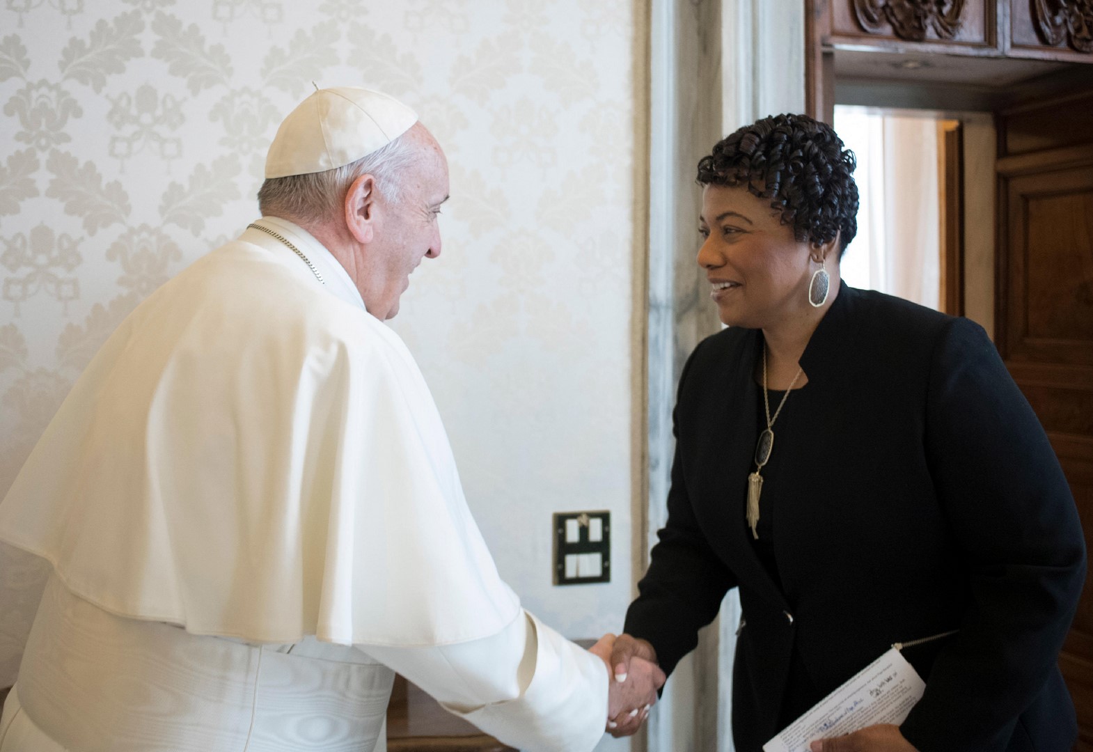 Papa Francisco recibe a hija de Martin Luther King
