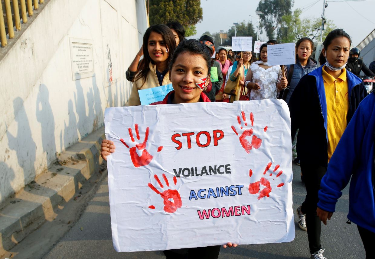 Miles de mujeres convocan a un paro internacional en más de 70 países contra la desigualdad, la violencia sexual y los feminicidios. (EFE)