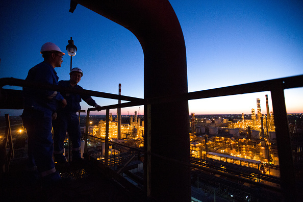 El petróleo reporta alza por especulaciones de la OPEP