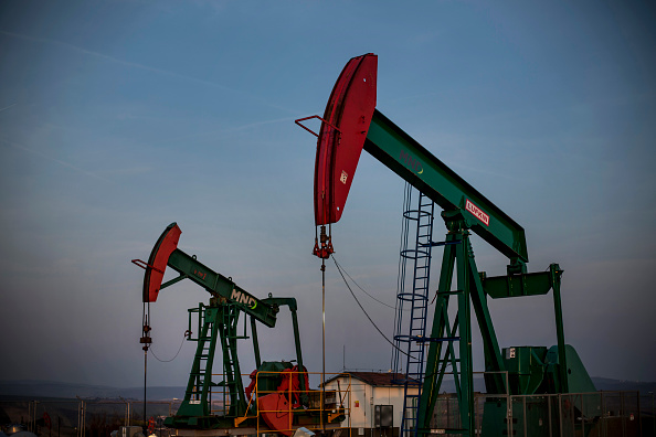 El petróleo sube ante las previsiones de demanda