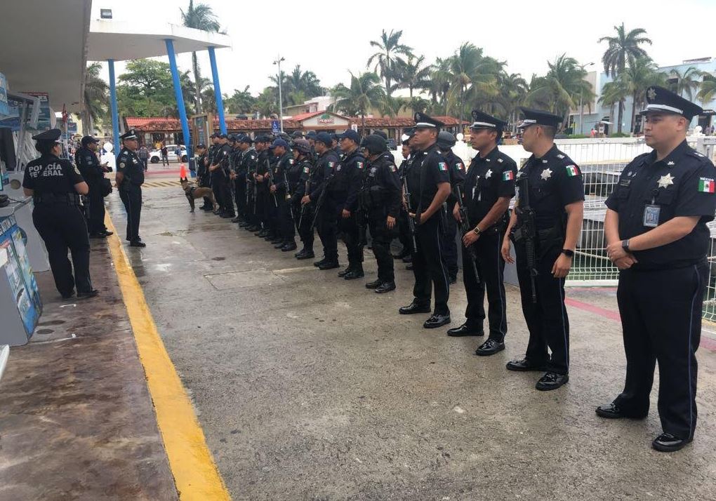 Policía Federal refuerza seguridad en ferrys de Playa del Carmen y Cozumel