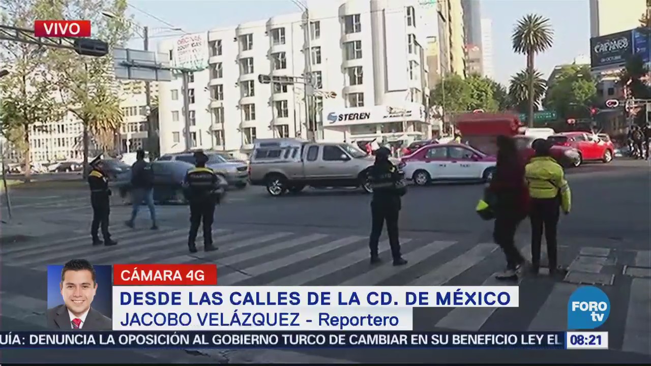 Poca duración de semáforos afecta circulación en Monterrey, colonia Roma