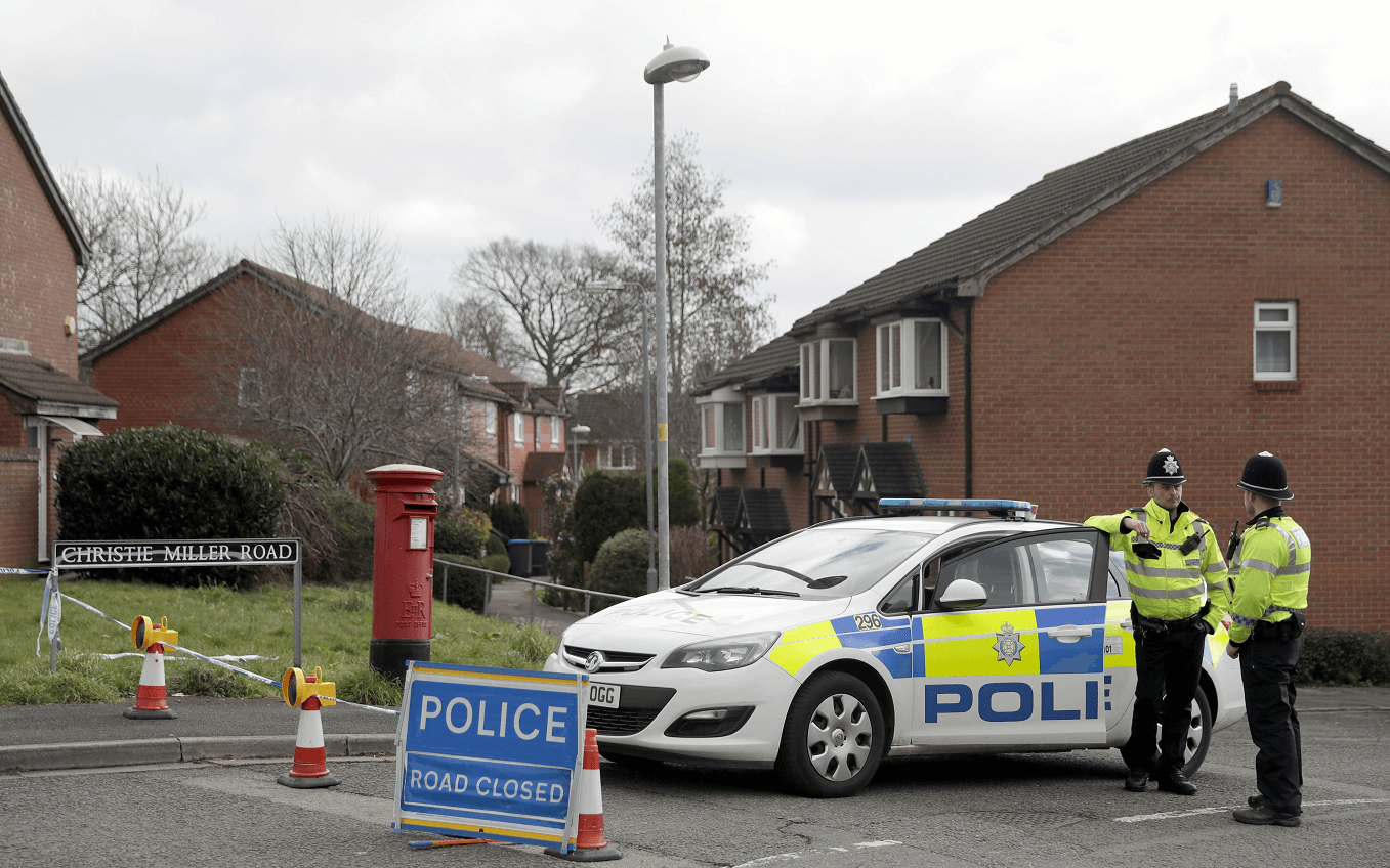 Policía británica informa que exespía Skripal fue envenenado en casa