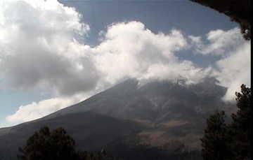 Volcán Popocatépetl registra 152 exhalaciones de baja intensidad