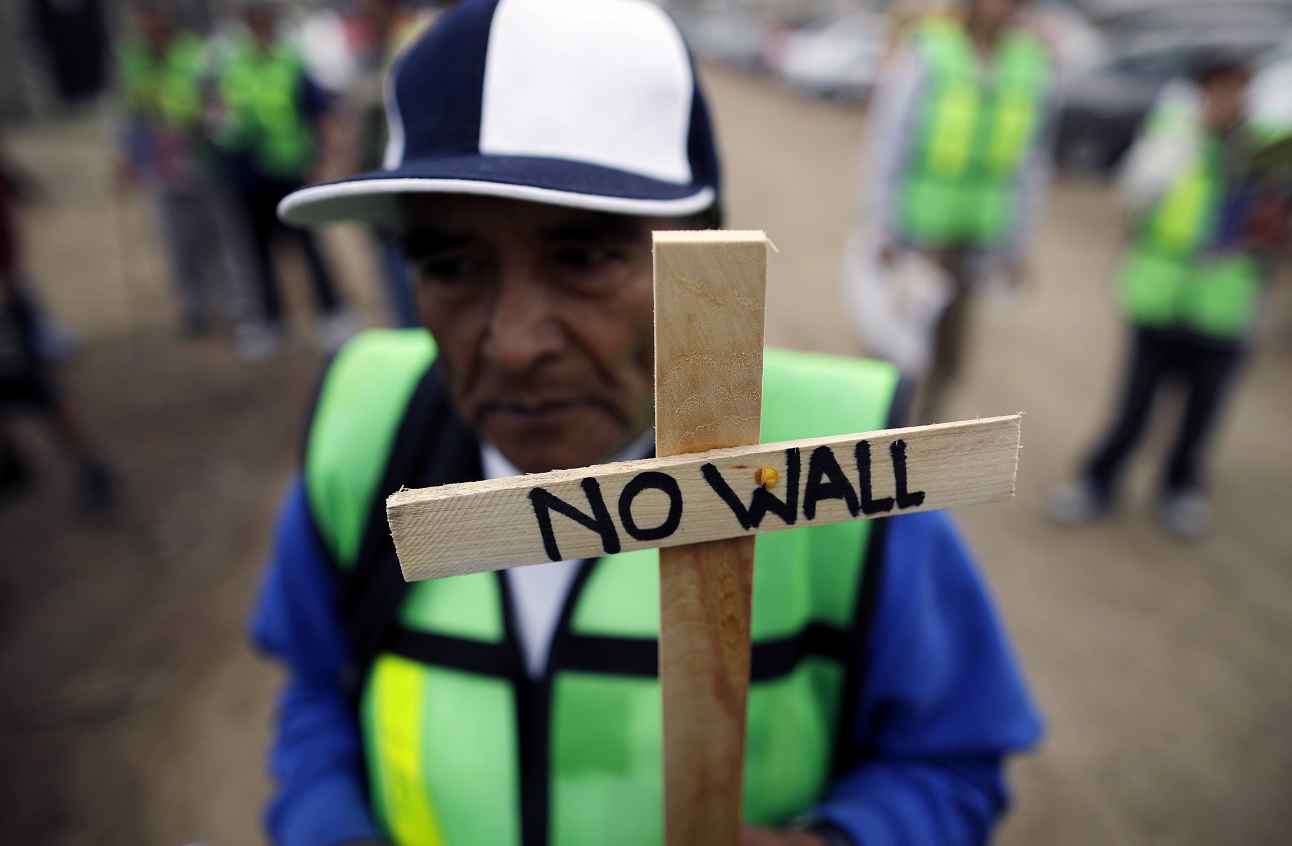 Trump desata protestas en Tijuana y California durante supervisión prototipos para muro