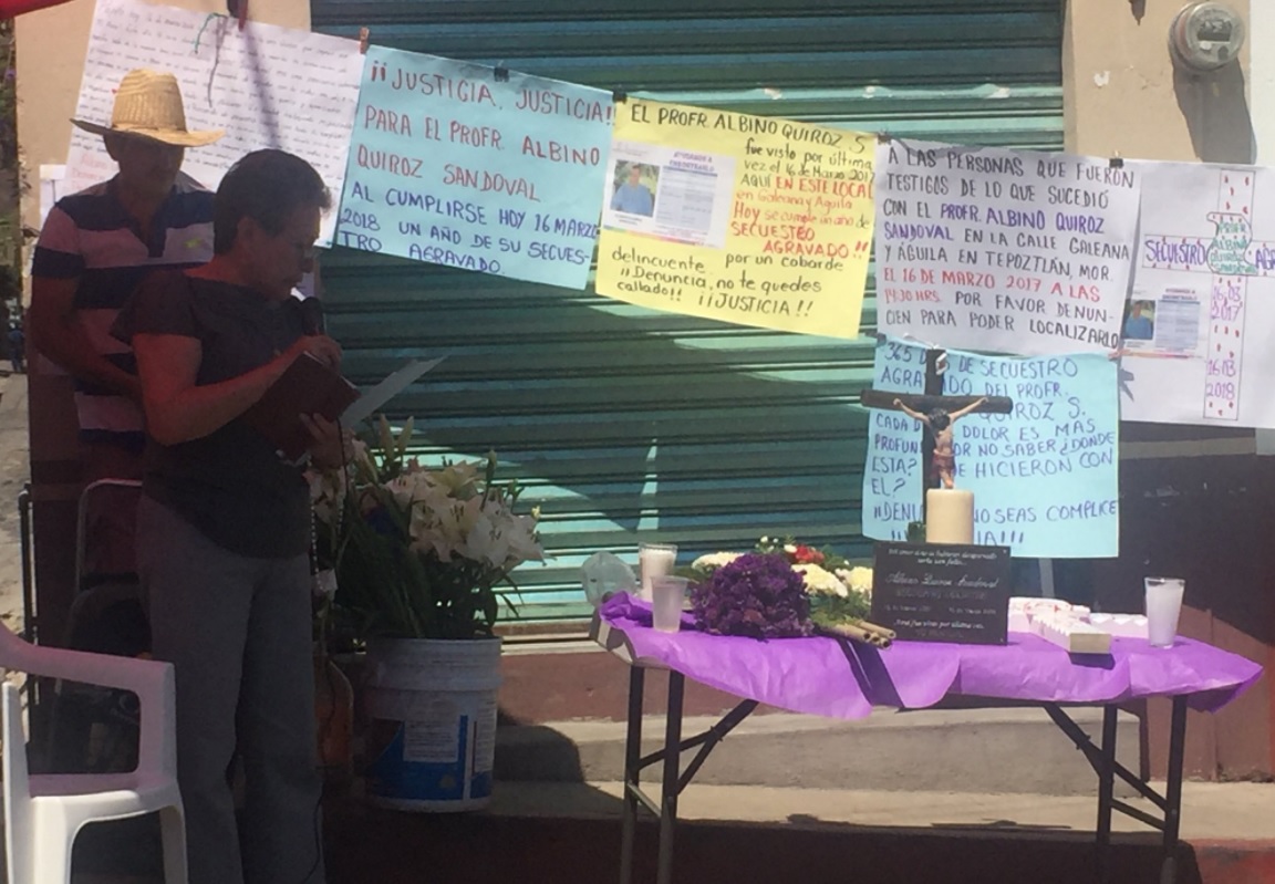 Familiares del profesor Albino Quiroz se manifiestan a un año de su desaparición en Tepoztlán
