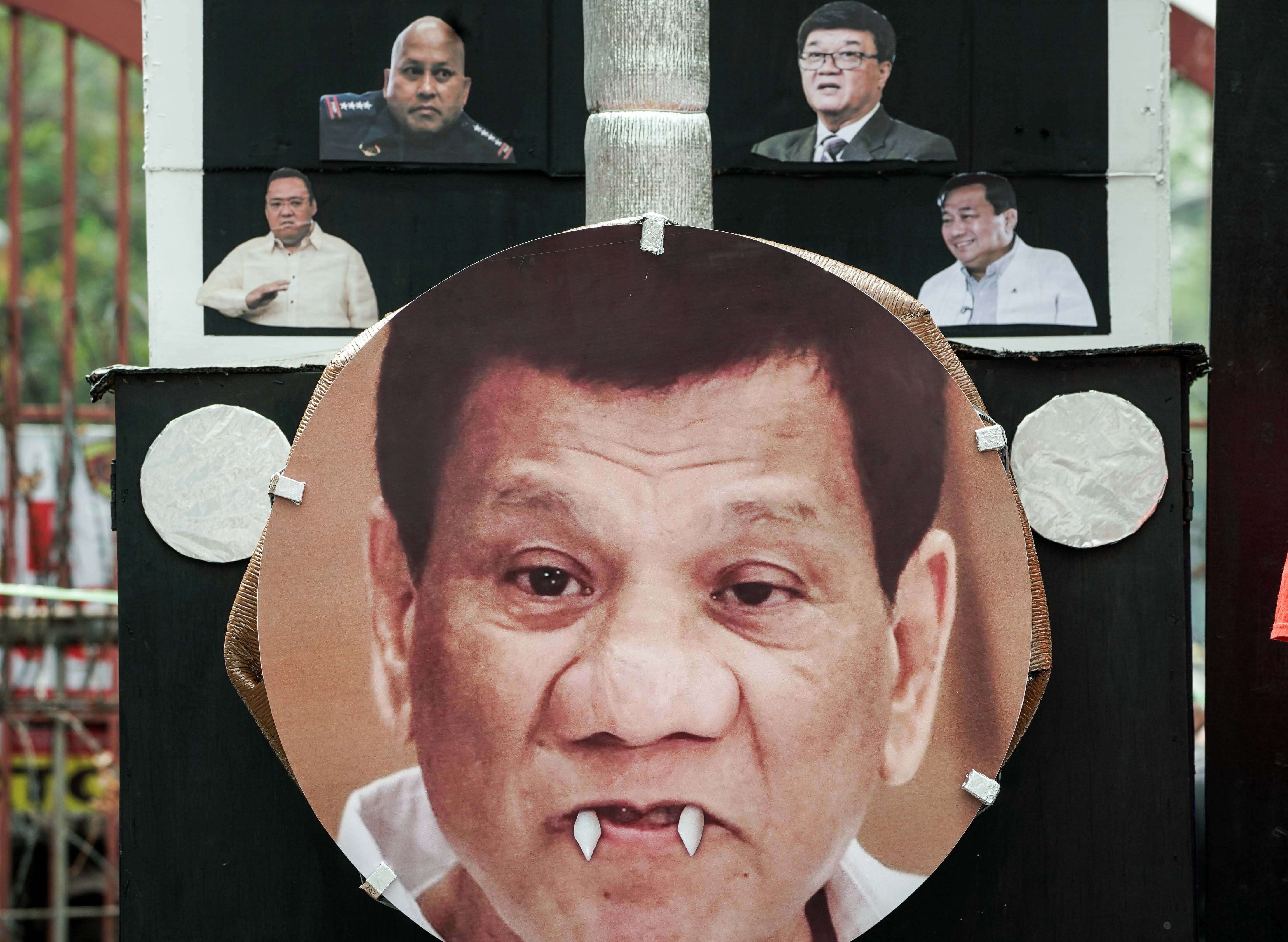 Protestan en Manila contra guerra antidrogas de Rodrigo Duterte 