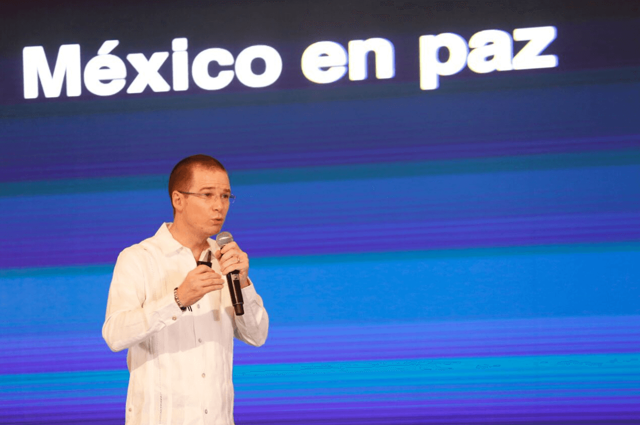 Ricardo Anaya participa en la Convención Bancaria, en Acapulco, Guerrero