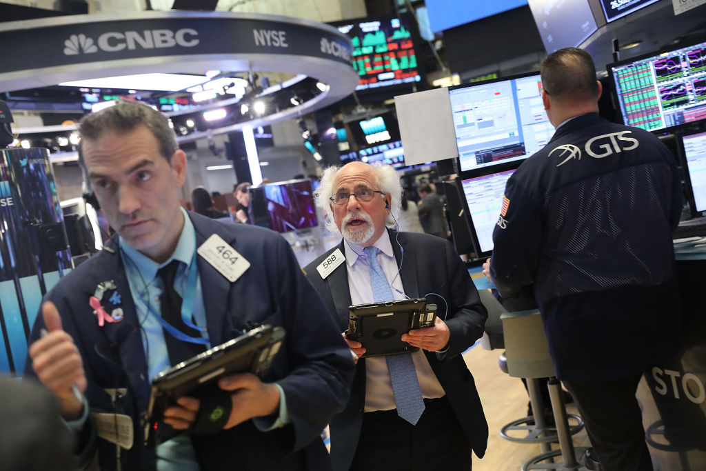 Wall Street cierra pérdidas y Dow Jones baja