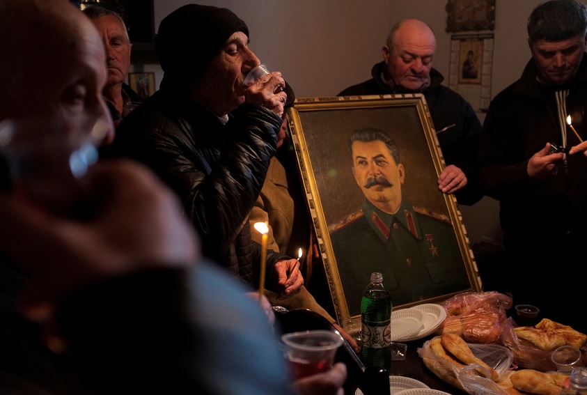 Rusos recuerdan a Stalin en el 65 aniversario de su muerte