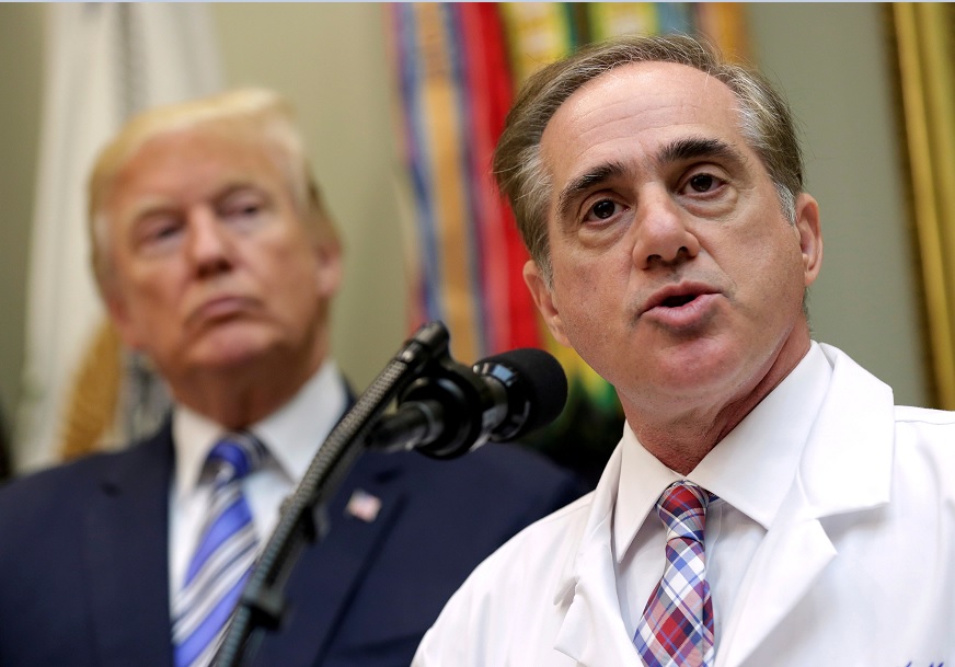 Trump nombra médico presidencial secretario asuntos veteranos