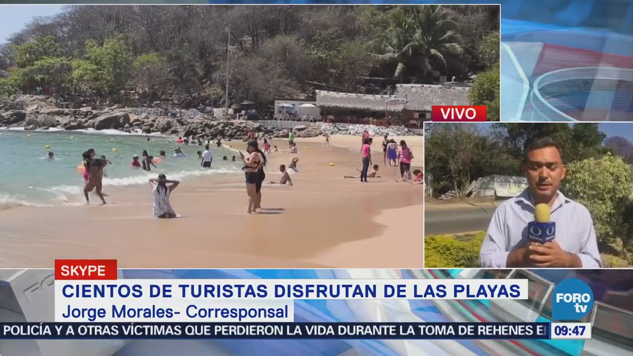 Turistas disfrutan de las playas de Oaxaca en Semana Santa