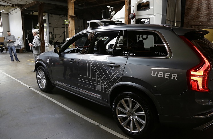 Uber no renovará permiso coches autónomos California