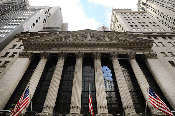 Wall Street sube levemente en la apertura