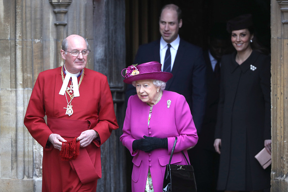 Isabel II y su familia conmemoran el domingo de Pascua en Windsor