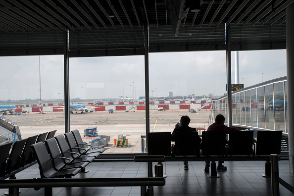Vuelos cancelados y retrasados por corte eléctrico en aeropuerto de Amsterdam
