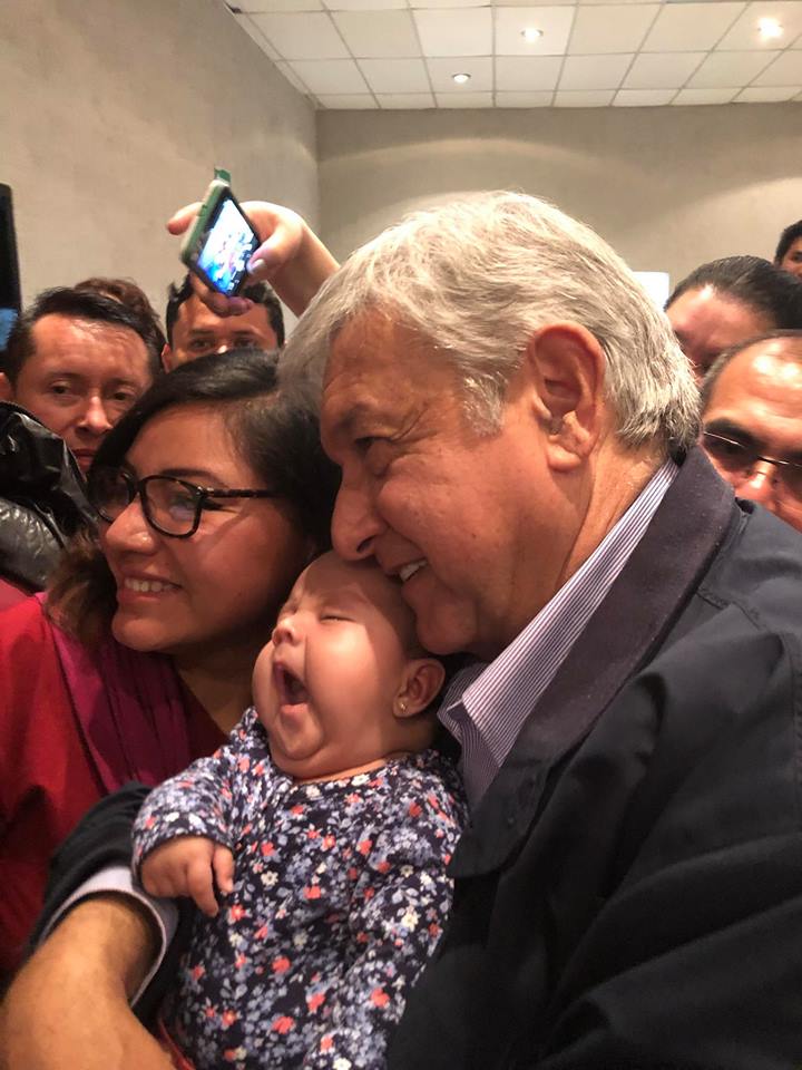 López Obrador firma en video el Acuerdo por la Niñez
