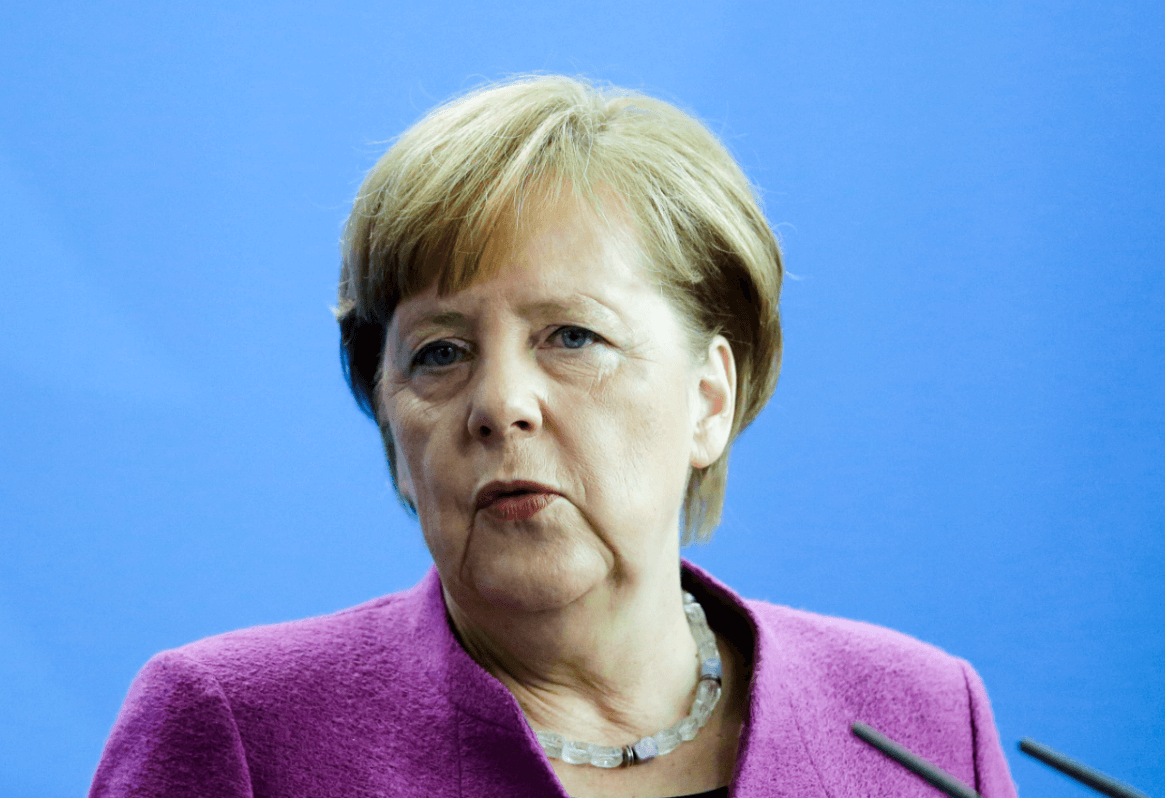 Alemania no participará en eventual ataque a régimen sirio, advierte Merkel