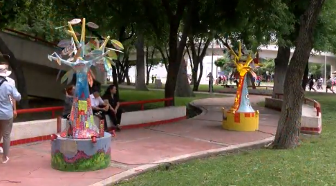 Artistas siembran árboles en Monterrey para apoyar reforestación