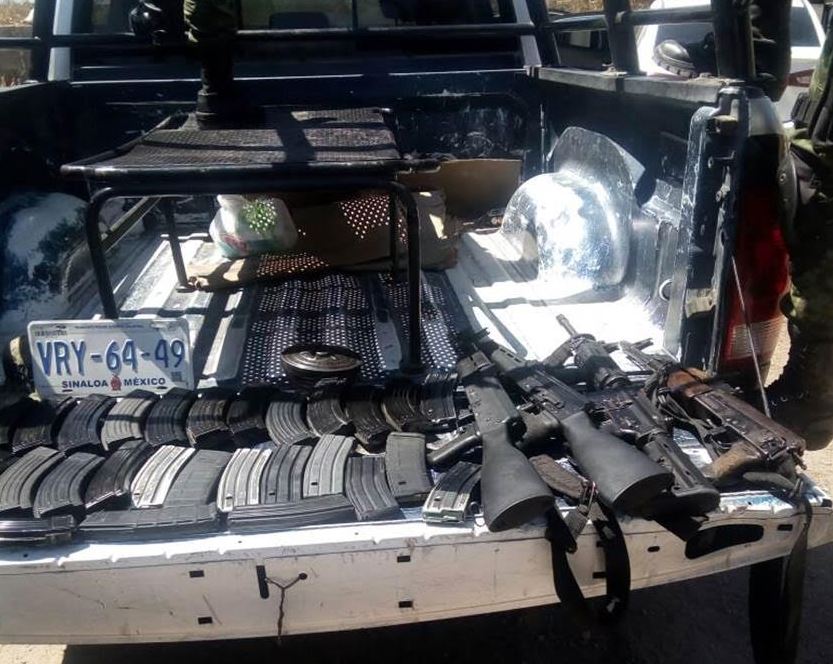Aseguran armas de uso exclusivo del Ejército en Culiacán