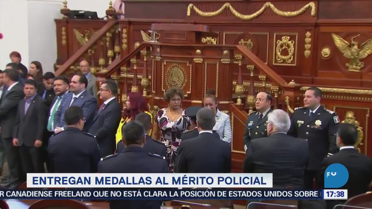Asamblea Legislativa entrega medallas al Mérito Ciudadano