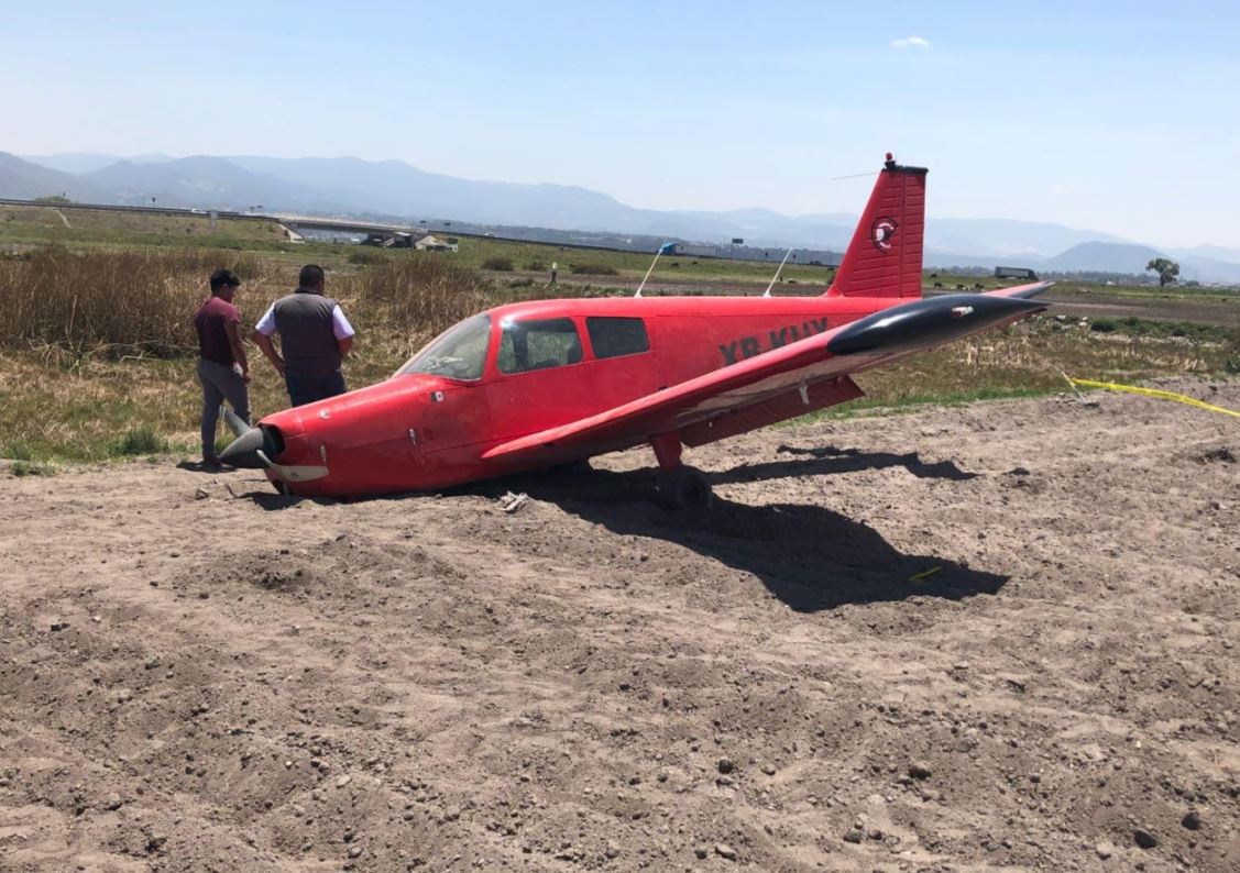 Aeronave aterriza de emergencia en Toluca, Estado de México