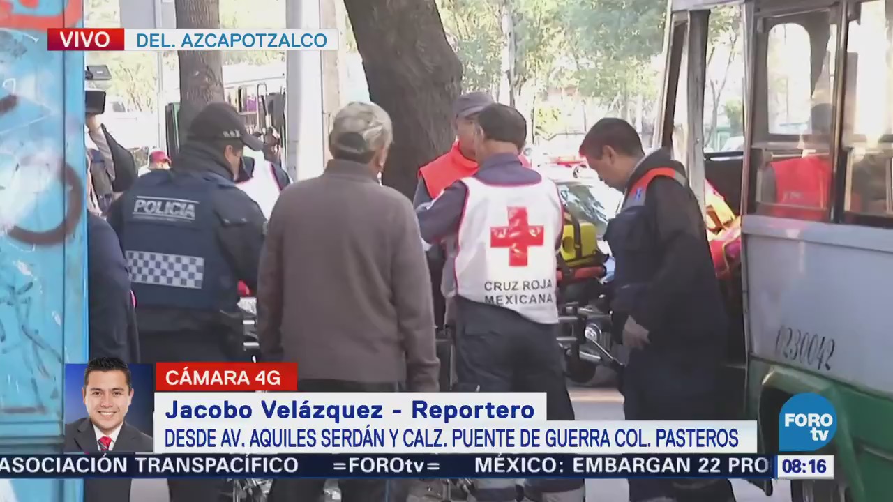 Choque de microbús en Azcapotzalco deja seis lesionados