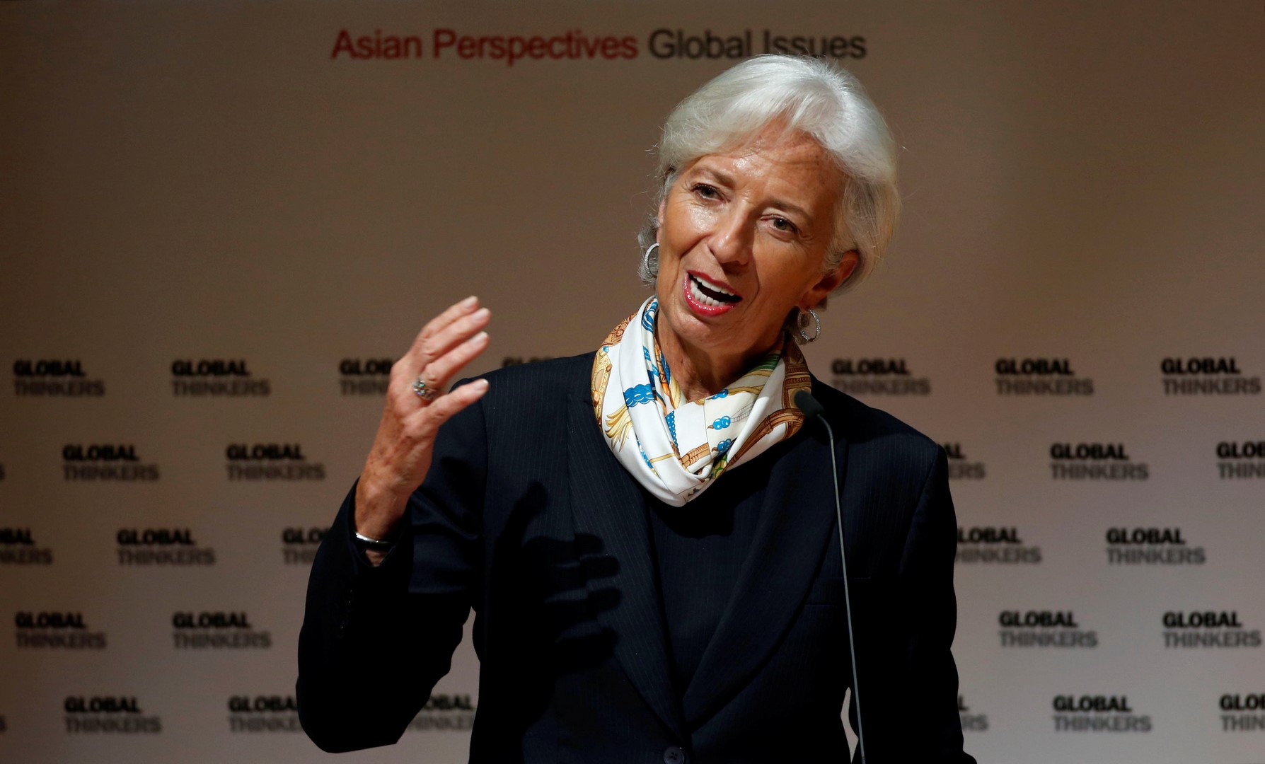 Christine Lagarde pide apartarse del proteccionismo y reforzar crecimiento a largo plazo