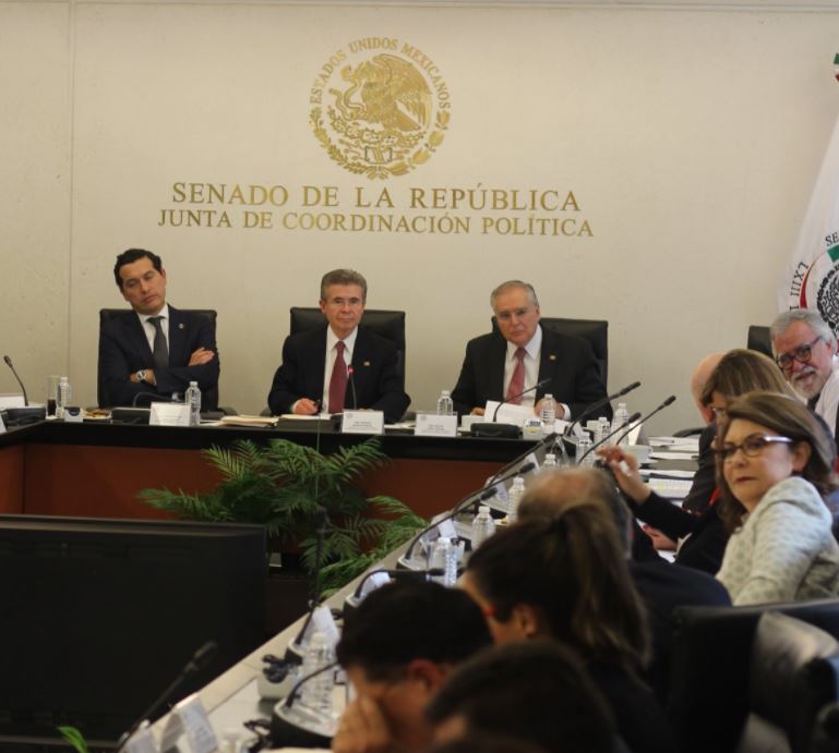 Enrique Burgos rechaza que se quiera congelar la iniciativa de eliminación del fuero