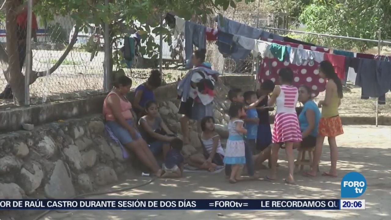 Desplazados por violencia en Guerrero continúan en albergue