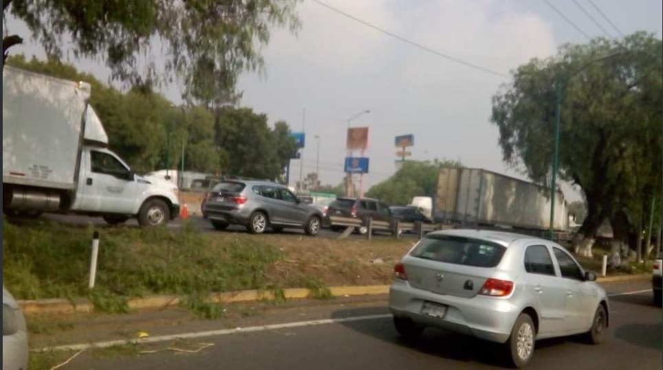 accidentes dejan un muerto y varios heridos en autopista mexico queretaro