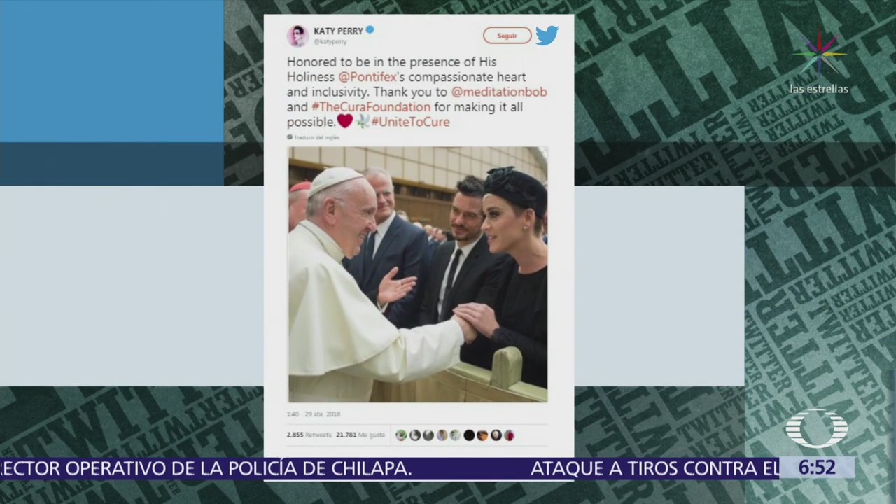 El papa Francisco saluda a Katy Perry
