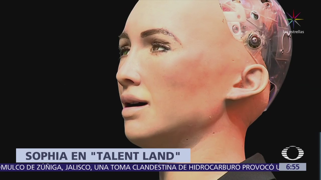 El robot humanoide Sophia causa furor en el Talent Land 2018