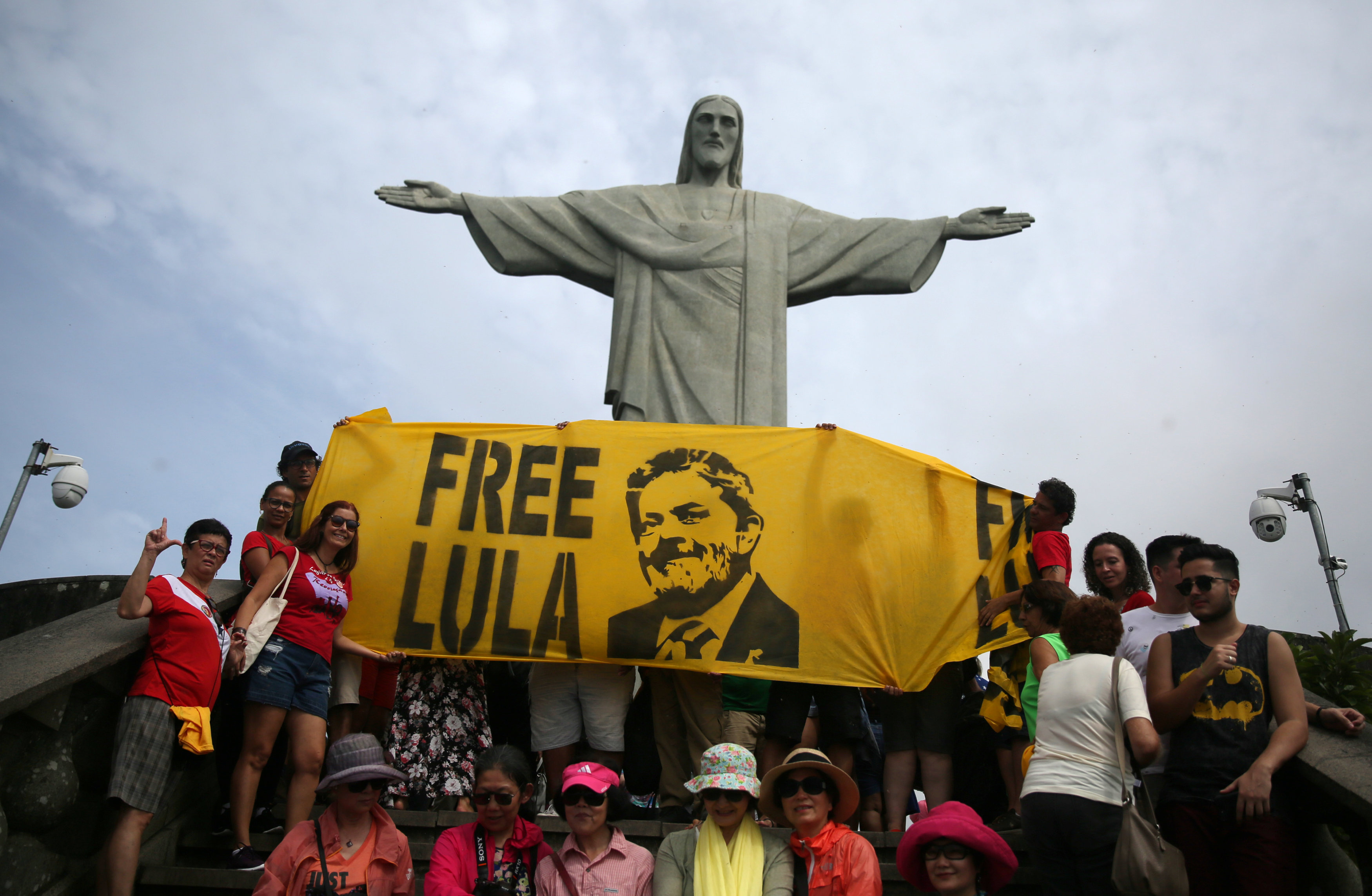 Estoy tranquilo pero indignado asegura Lula primer mensaje prisión