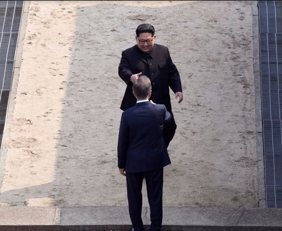 Guerra de Corea ha terminado tras la cumbre de los líderes Kim y Moon, dice Trump