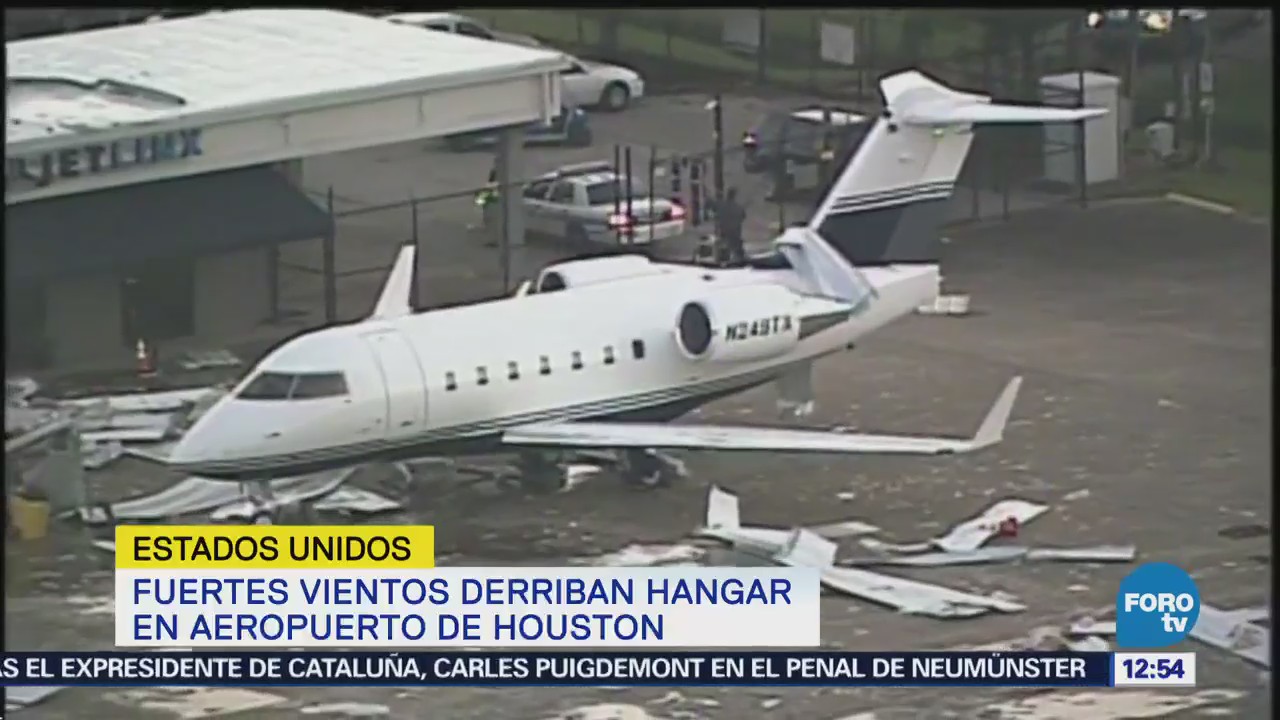 Fuertes vientos derriban hangar privado en el aeropuerto de Houston