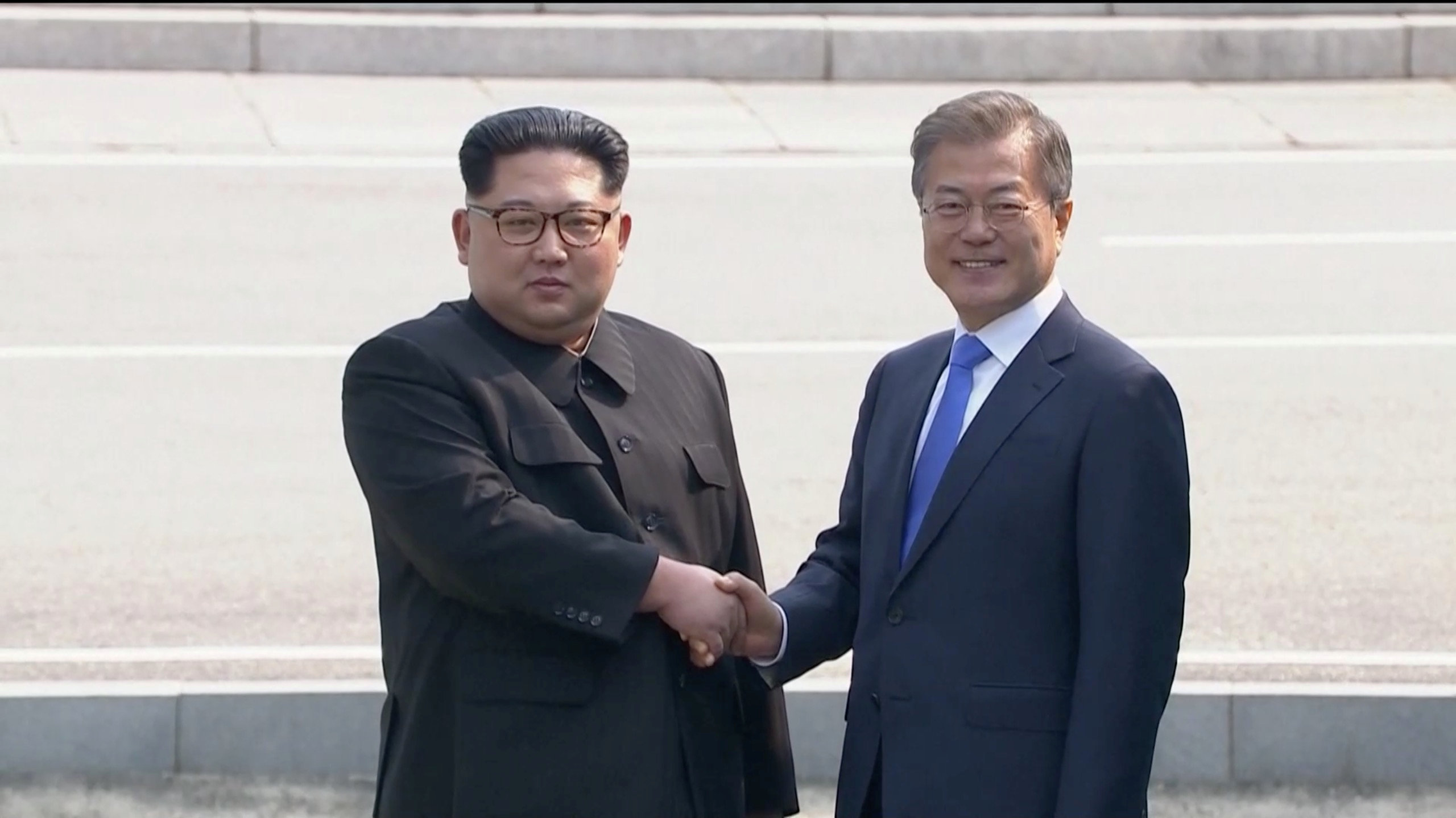 Kim y Moon inician cumbre histórica zona desmilitarizada