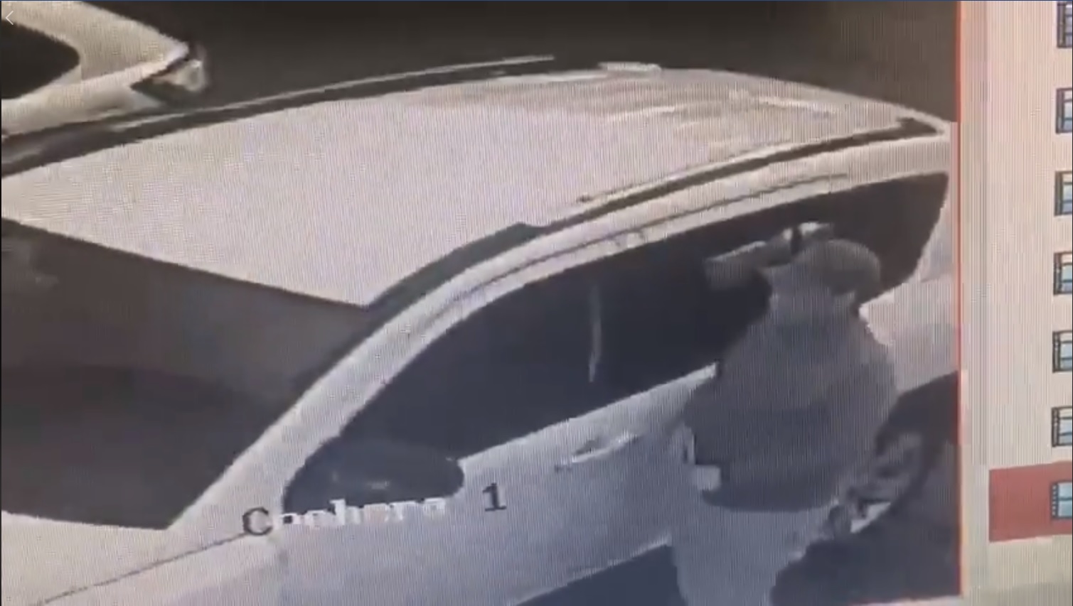 Ladrón rompe cristal de camioneta para hurtar bolso en Cholula