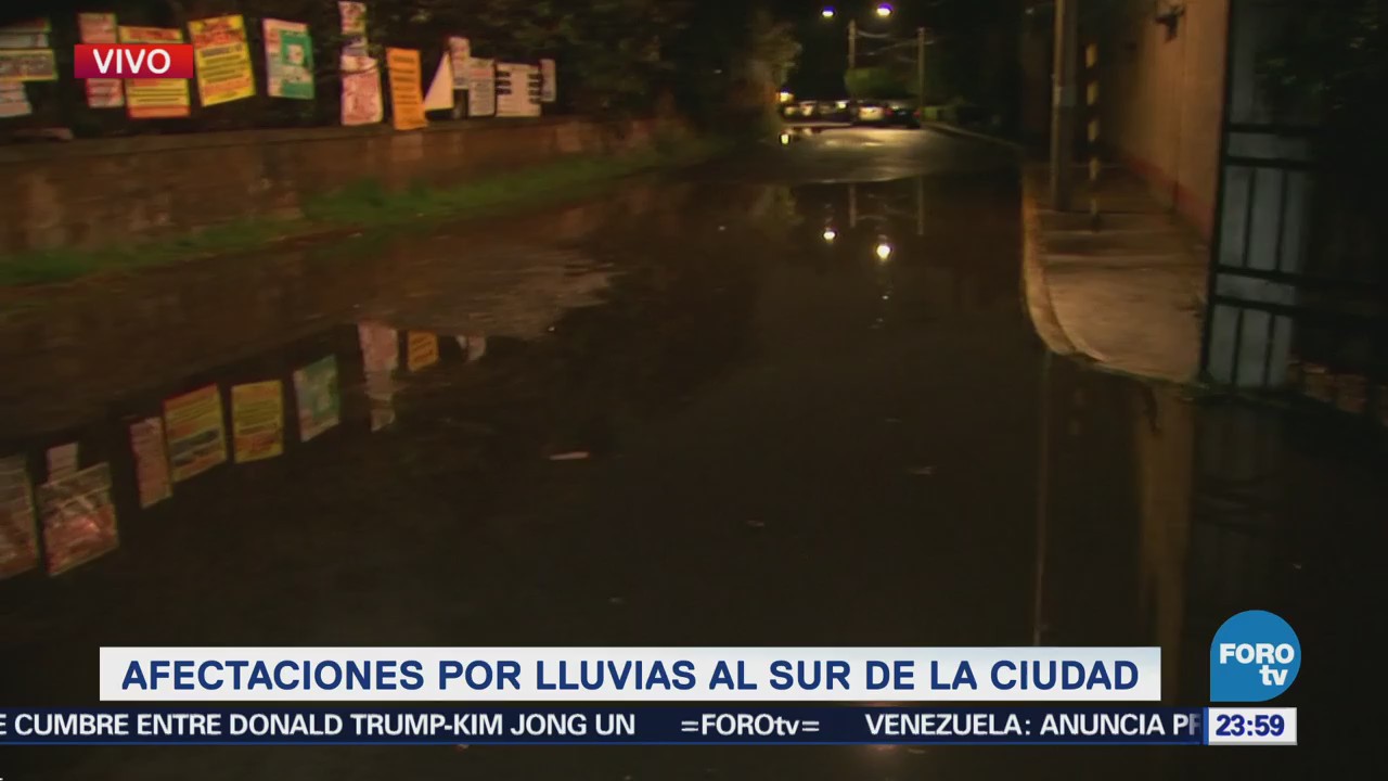 Lluvia provoca inundaciones en colonias de Xochimilco